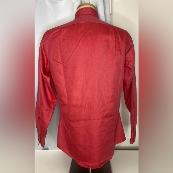 Van Heusen Fitted Easy-Care Pique Spread-Collar Dress Shirt - Picture 3 of 9